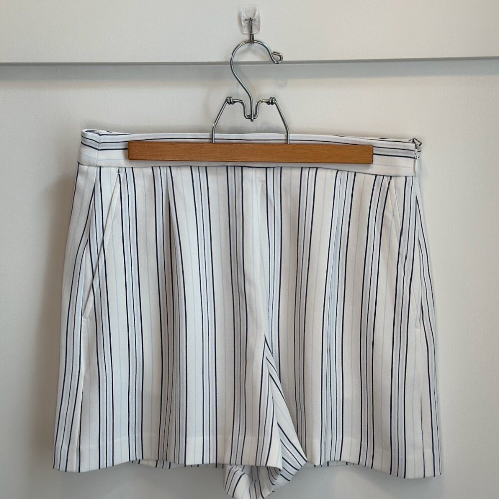 Ann Taylor Shorts - Size 8